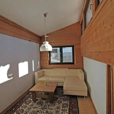 Semesterbostad Haus Gerdi